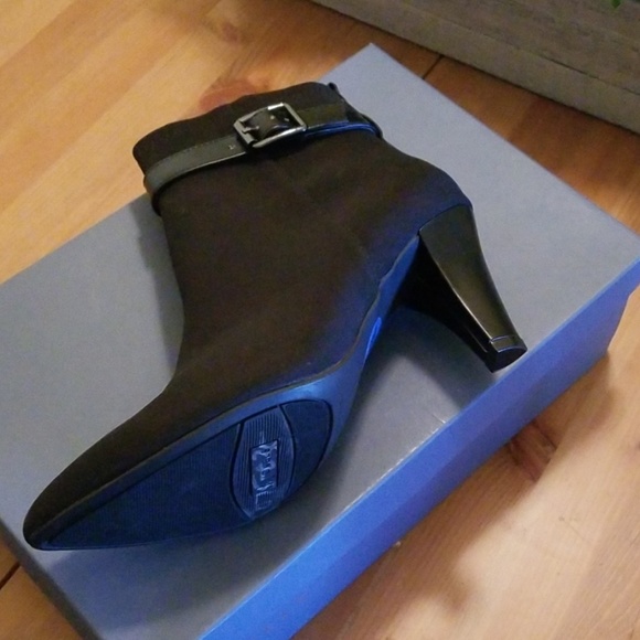 Bkack booties  7.5 - Picture 2 of 4